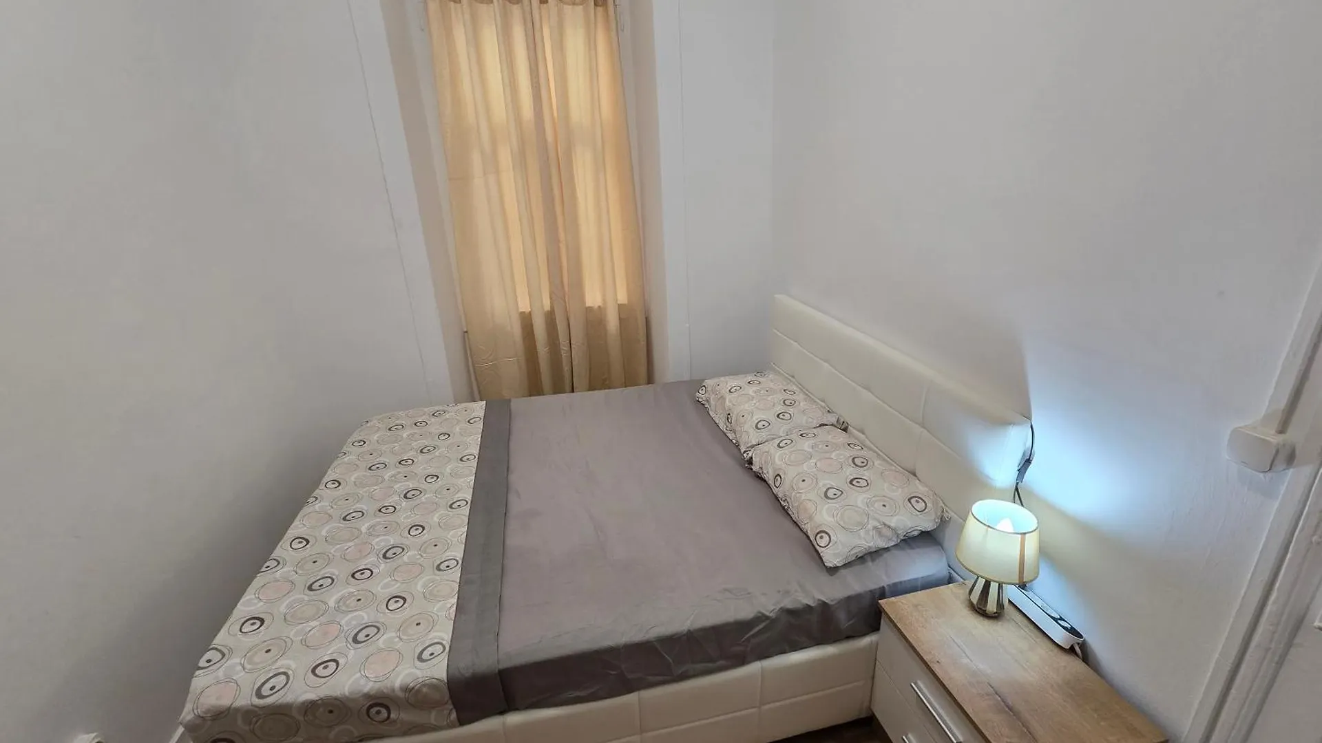 Homestay Campeao De Fabulas Lda Lisbon Portugal